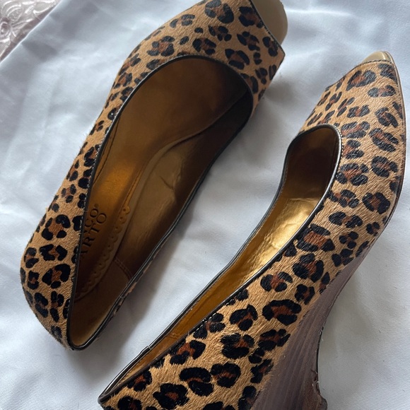 Cheetah Print Kitten heels - Picture 6 of 7